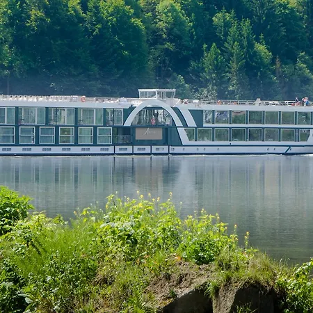 Ξενοδοχείο - Ernst