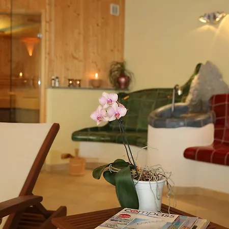 - Ernst Ξενοδοχείο