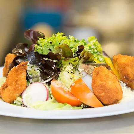 Ξενοδοχείο - Ernst Untermuhl