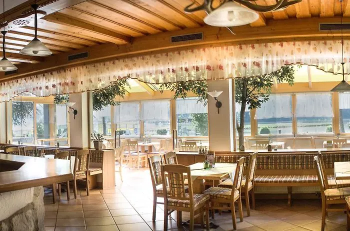 - Ernst Hotel Untermuhl