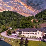 Hotel - Ernst