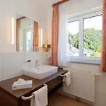 Hotel - Ernst 3*