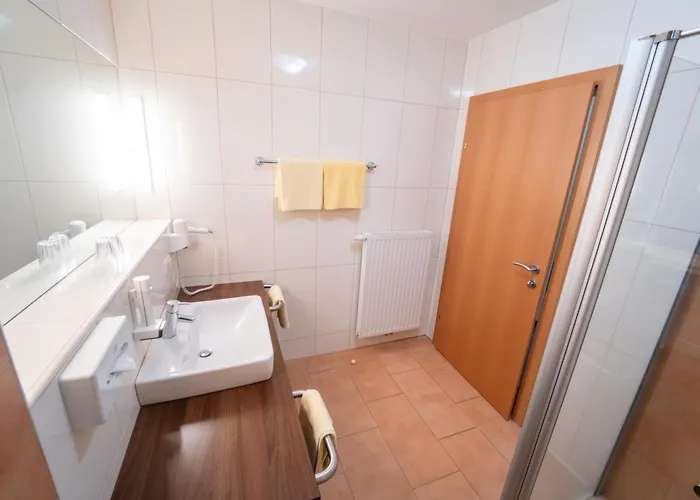 - Ernst 3* Untermuhl